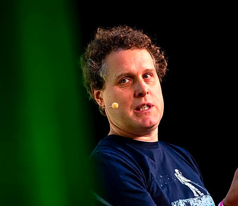 Rocket Lab’s $8B Iridium deal opens new satellite-phone test