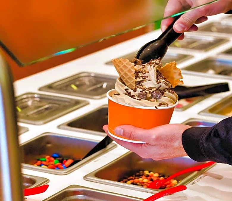 Popular frozen yogurt chain closes most locations