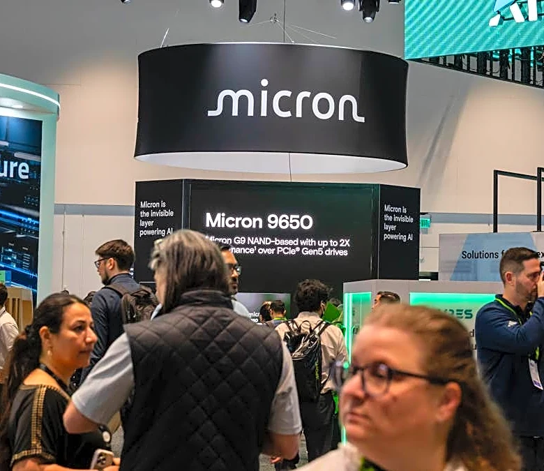 Wall Street flees software plays for triple-digit chipmaker boom