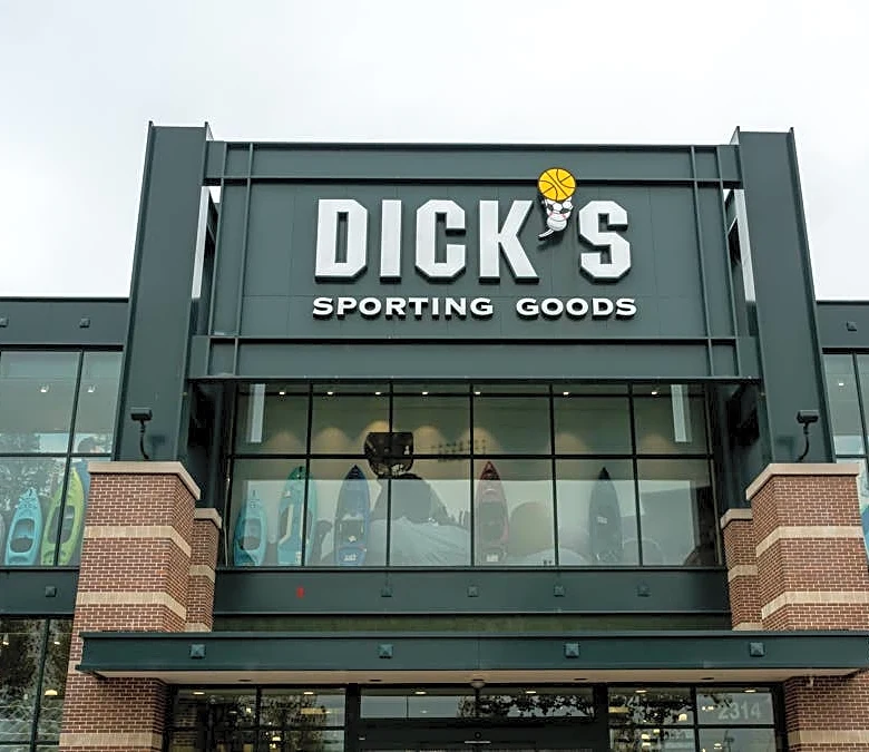 Dick's Sporting Goods could grab market share as bankrupt rival folds