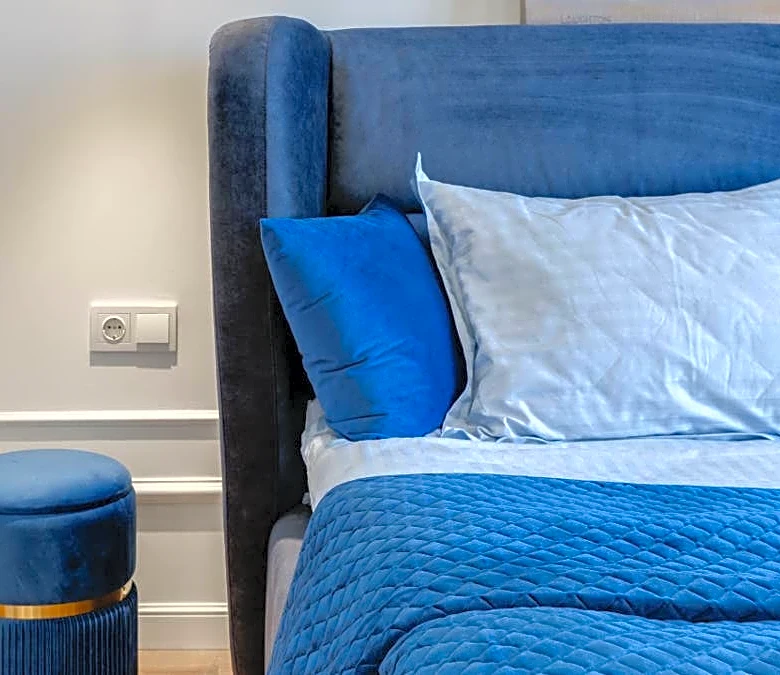 Amazon's lightweight quilt sets are skyrocketing in popularity for summer bedding — from $22
