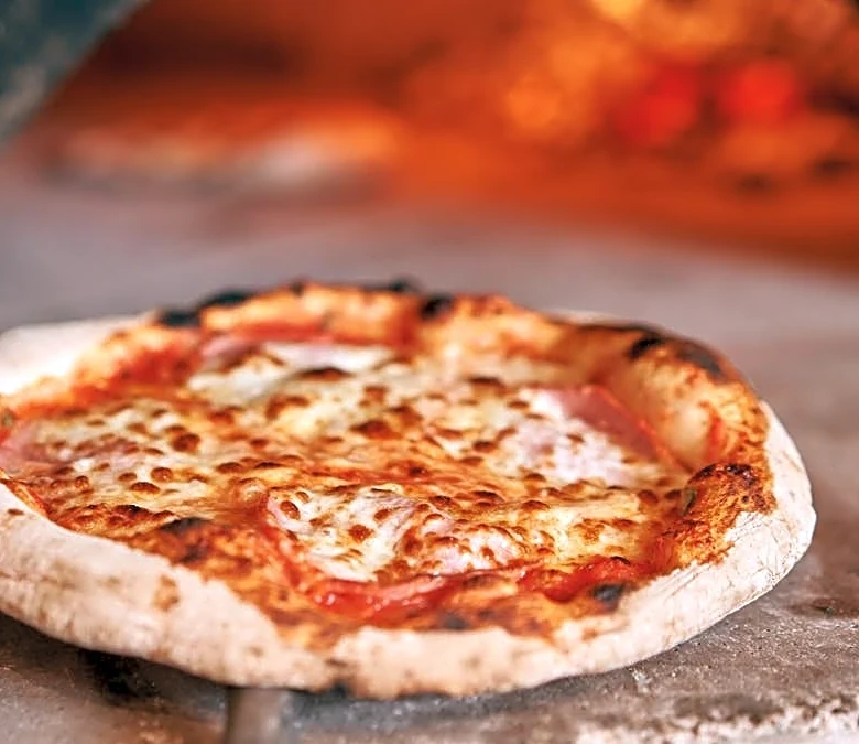 Pizza Hut and Papa John's rival closing 68 stores