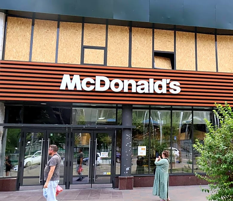 McDonald's delays store expansion plans