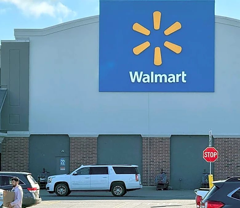 Walmart's 'lightweight' 3-piece patchwork quilt set is now only $35, and it's 'perfect for summer'