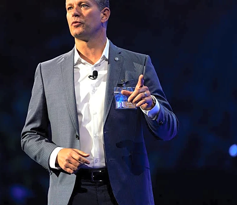 Top analyst reveals the gas price that could break Walmart shoppers