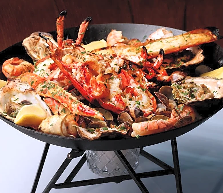 Iconic seafood chain brings back controversial deal amid closures