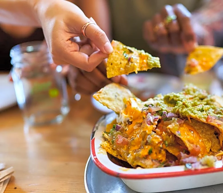 29-year-old casual dining chain closes 4 locations after acquisition