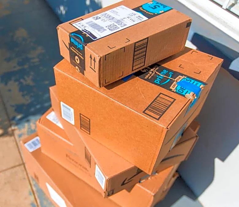 Amazon’s bestselling 12-pack of driveway solar lights is just $27