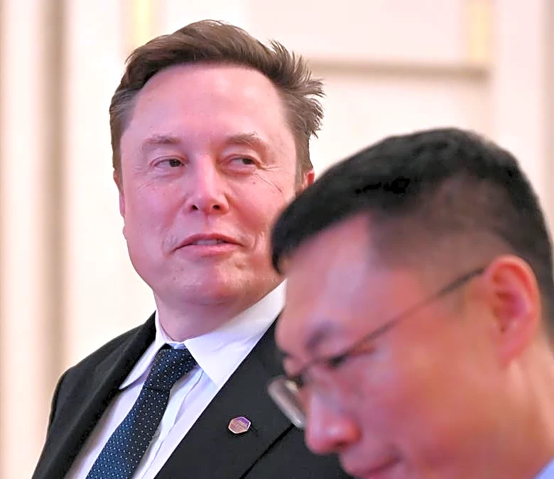 SpaceX just targeted a key AI supplier: The stock tanked
