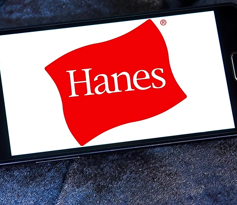 Hanes fleece hoodie that comes in 30 colors is only $8 at Amazon