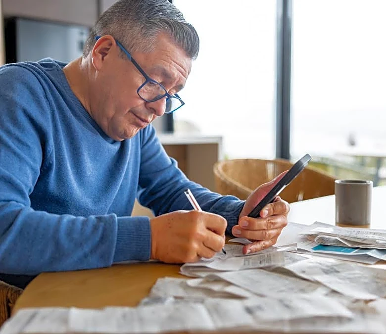 Fidelity maps out a retirement paycheck step for steady income
