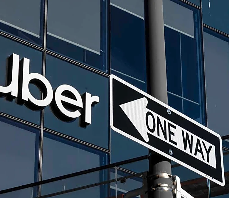 Uber makes an unexpected call on robotaxis