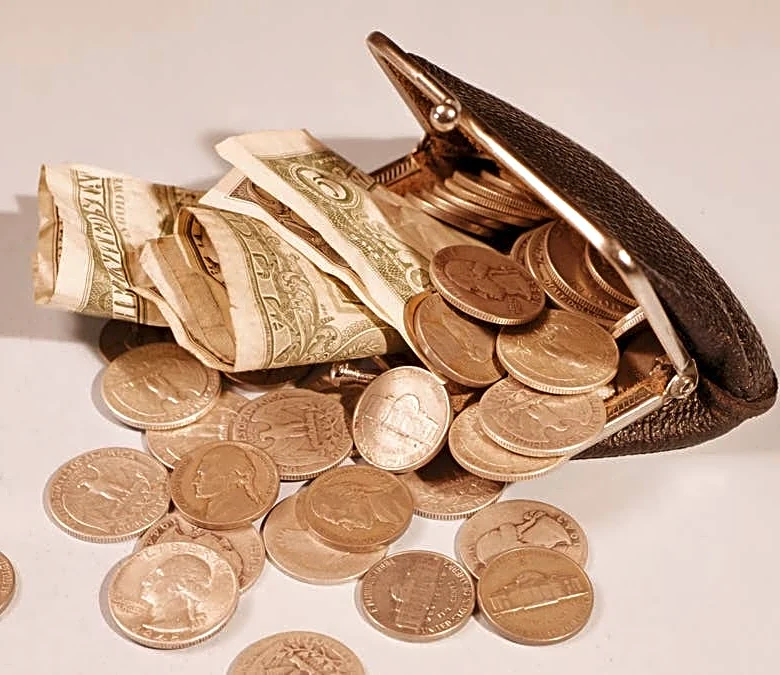 Credit Card fees are so annoying, Americans are going back to cash