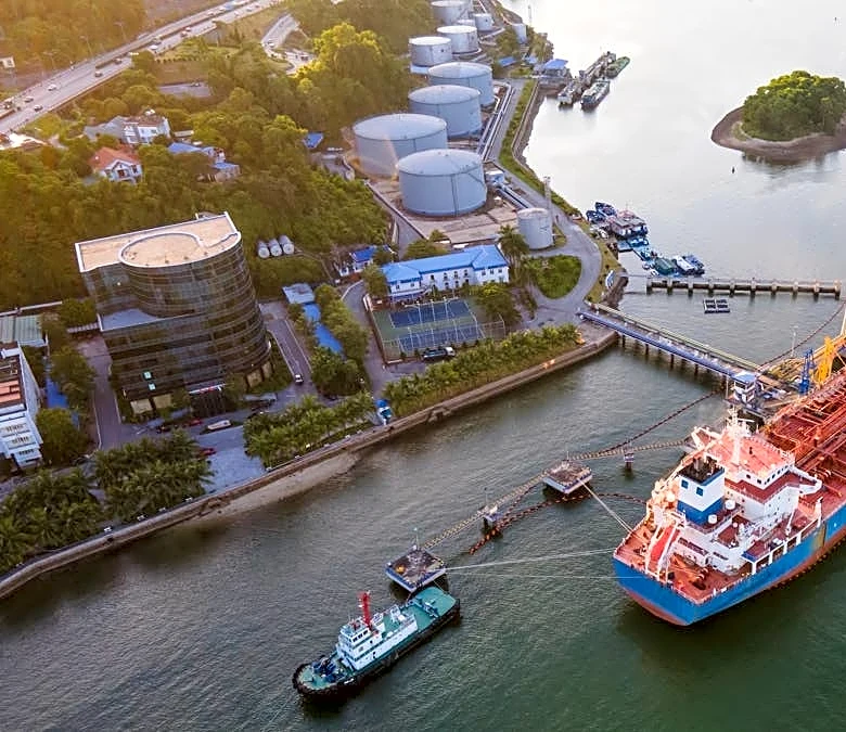 Louis Navellier's stock scoring system spots 3 oil tanker stocks