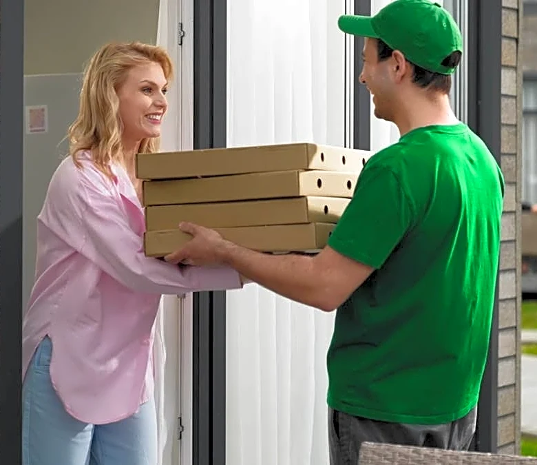Papa Johns CEO follows Domino's in making key pizza confession