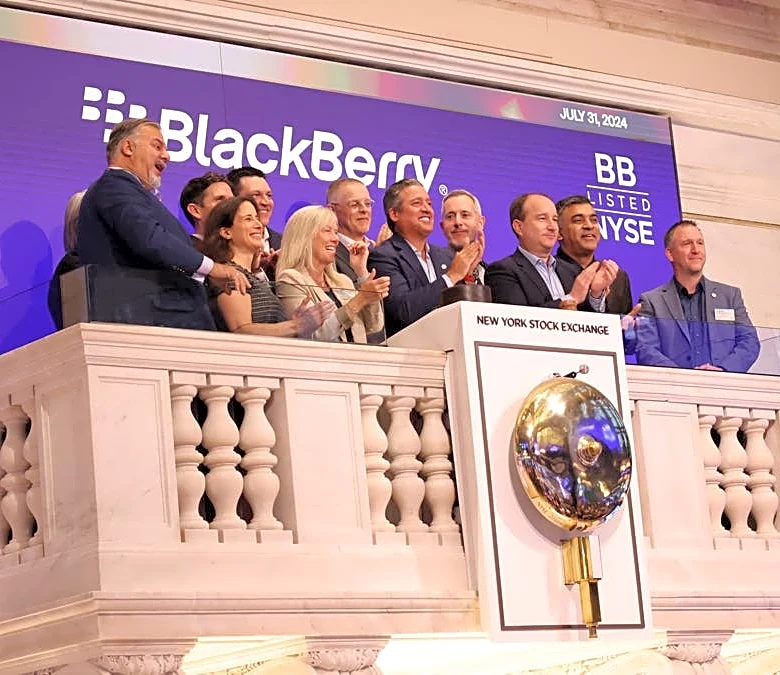 A forgotten tech giant makes a quiet comeback