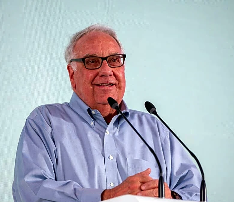 What is Howard Buffett’s net worth in 2026? The new Berkshire chair's wealth & shares