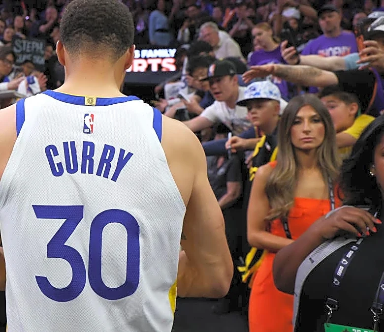 Stephen Curry left $20 million on the table to stay a Warrior
