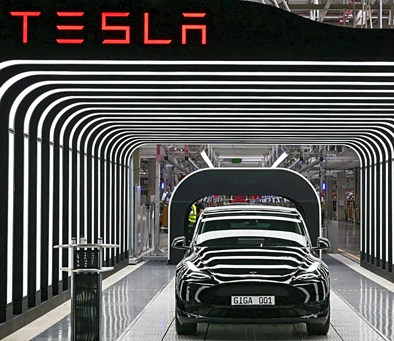 UBS holds its ground on Tesla after mixed delivery results