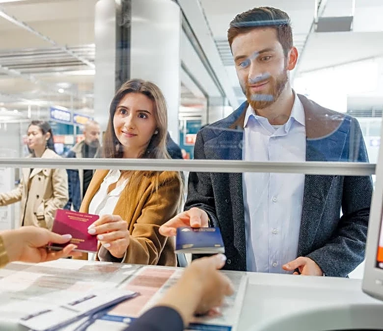 Popular U.S. airline lets customers book tickets with cash and miles