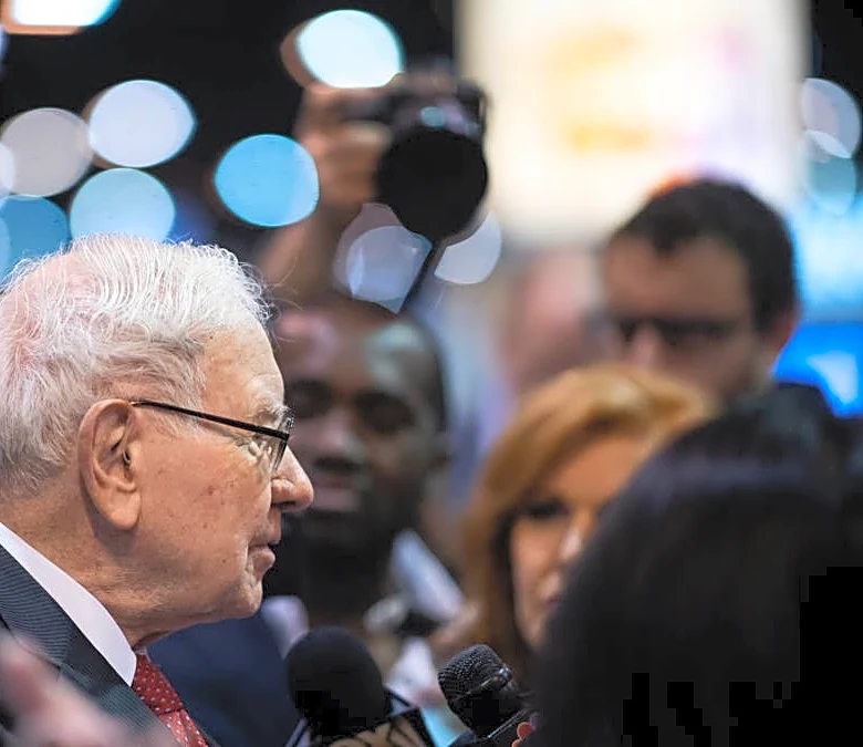 Warren Buffett’s $142 billion fortune hits a new milestone