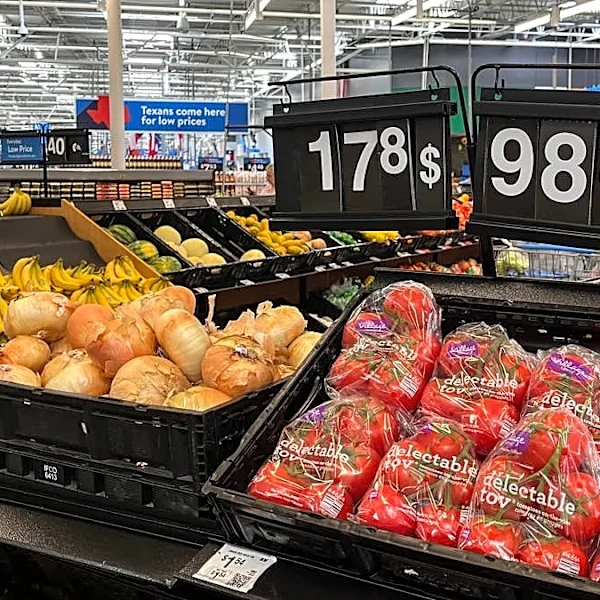 Albertsons, Dollar General can't match Walmart's grocery price edge