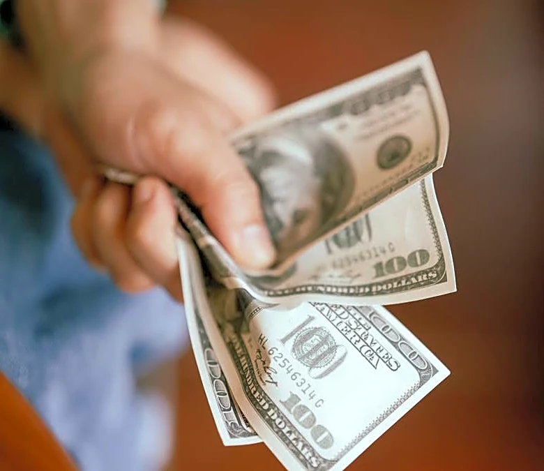 Bank of America sees Asia FX split as $100 oil meets chip boom