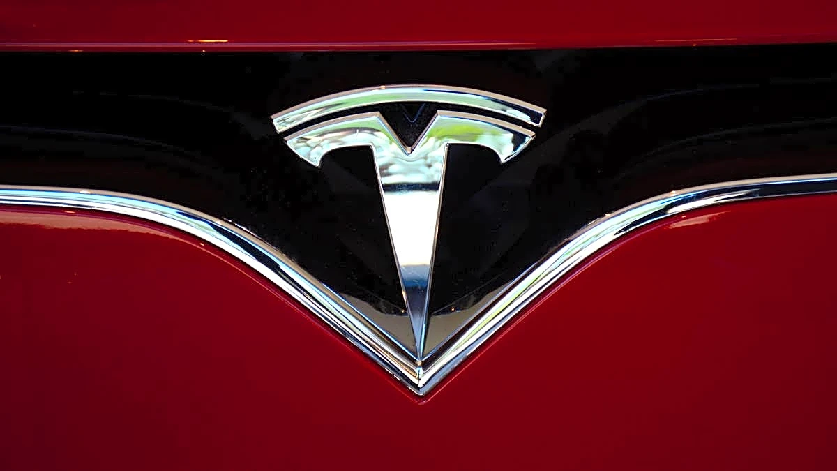Tesla target lowered by analysts worried about runaway $25 billion spending