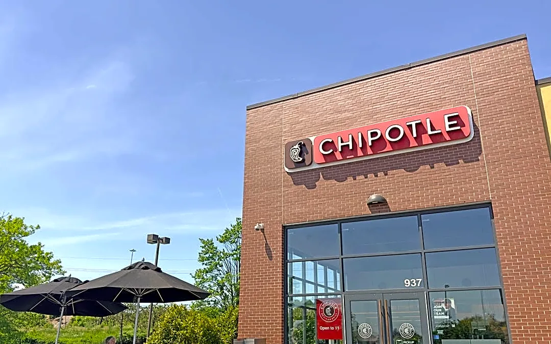 Chipotle's problems will take more than Starbucks rumors to fix