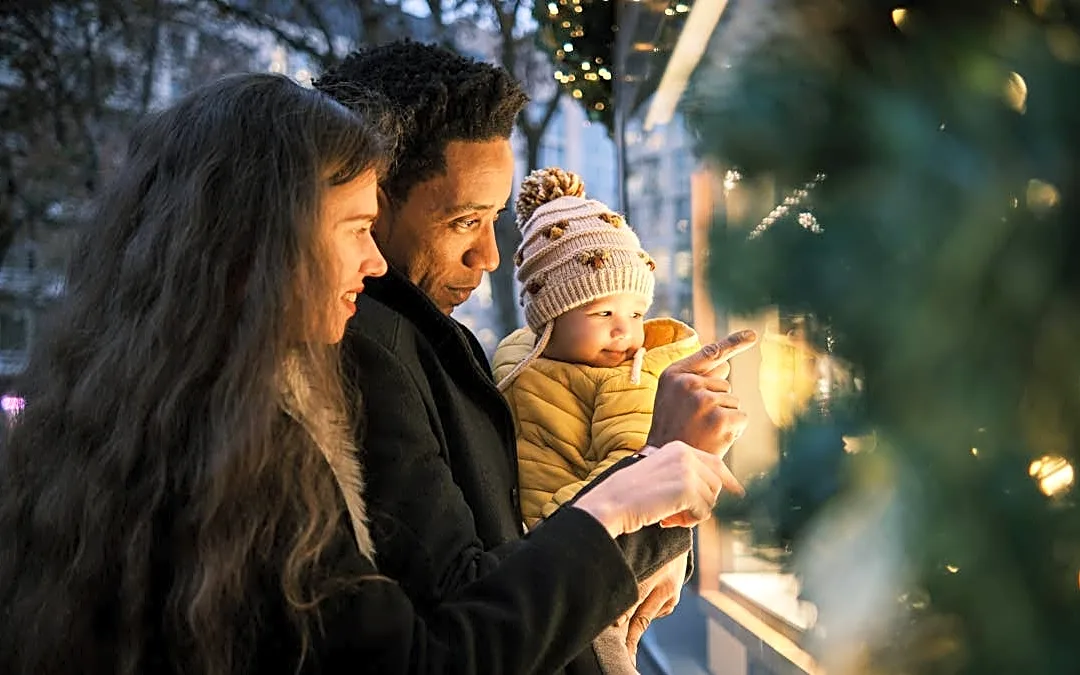 U.S. consumers start holiday shopping early, leaning on buy now, pay later