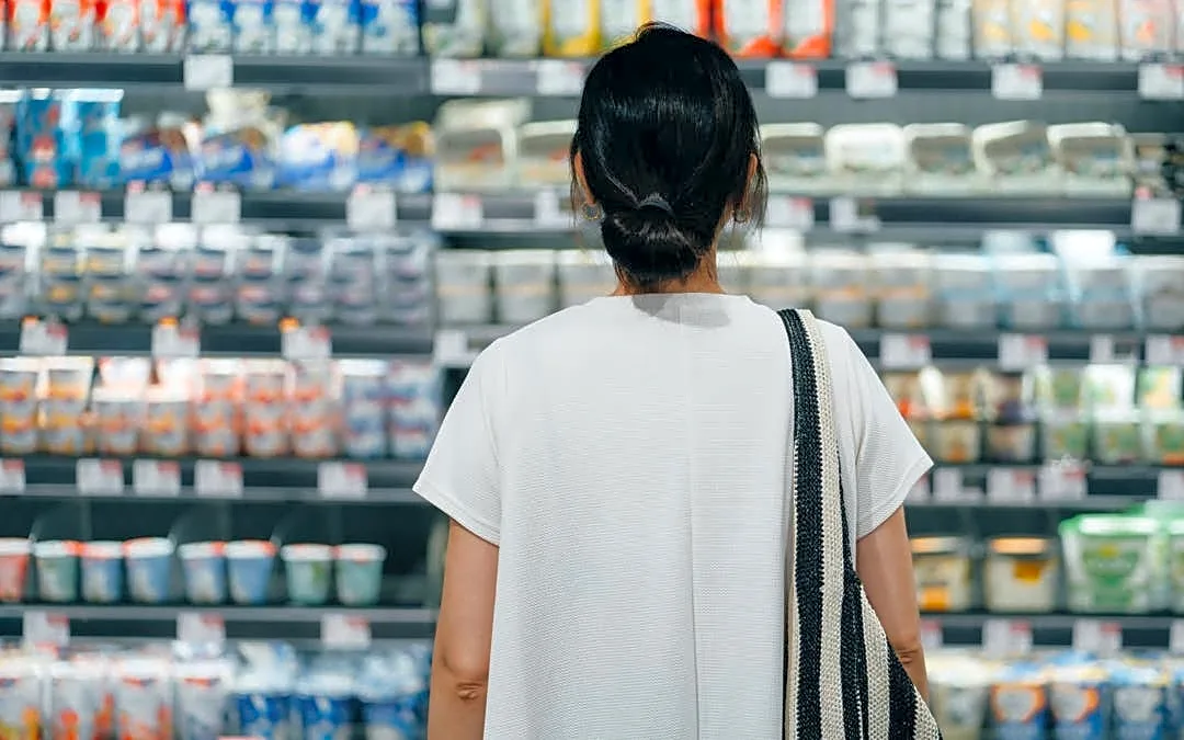 Consumer sentiment hits 15-year low ahead of holiday season
