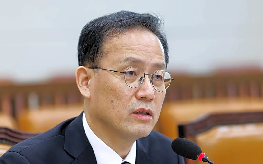South Korea’s finance chief bets chip boom outlasts selloff