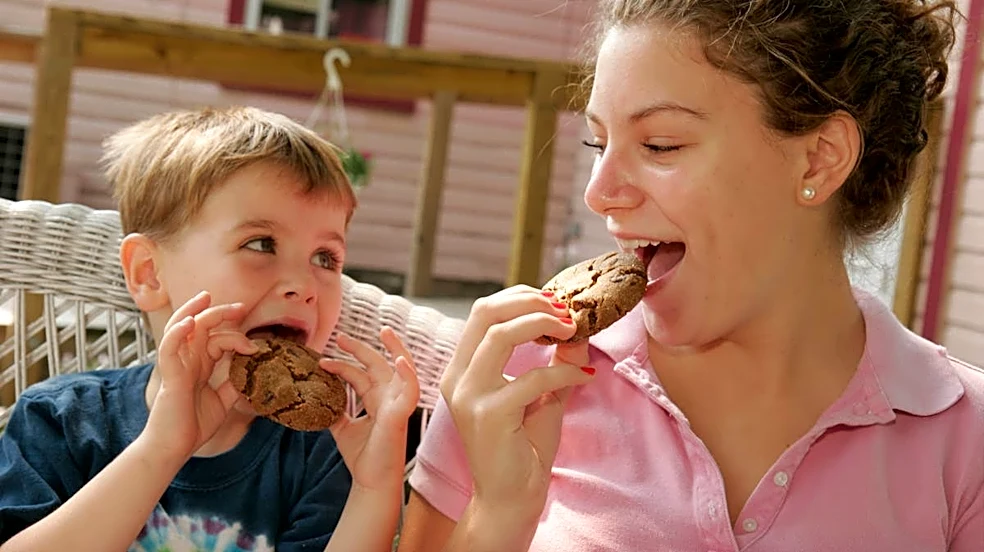 Crumbl introduces $1.99 combo; its franchises are in trouble