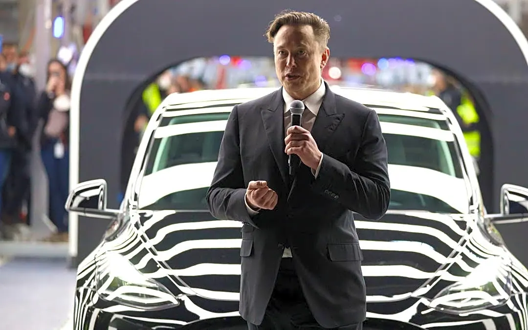 Elon Musk sends a strong memo to SpaceX and Tesla stock investors