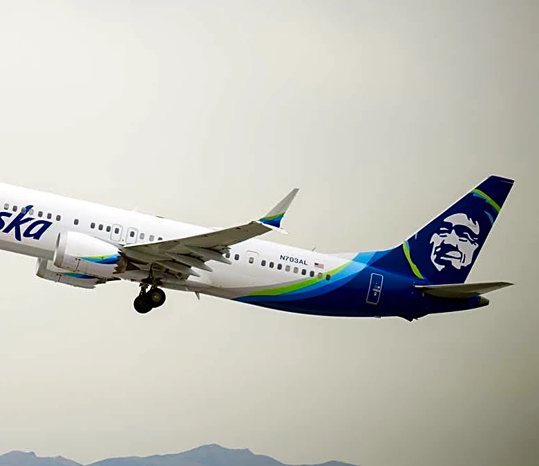 Alaska Air eyes global expansion while battling Delta at home