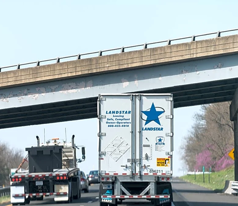 Landstar stock plunges 17.8% on insurance costs and EPS miss