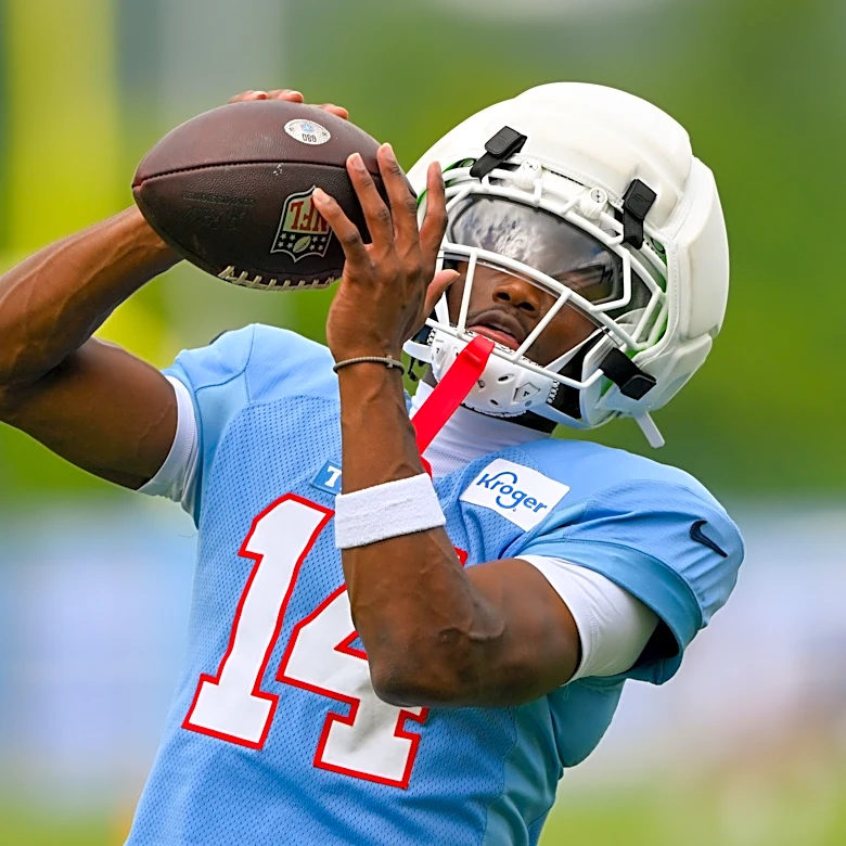 What was Titans WR Carnell Tate's first purchase after rookie deal?