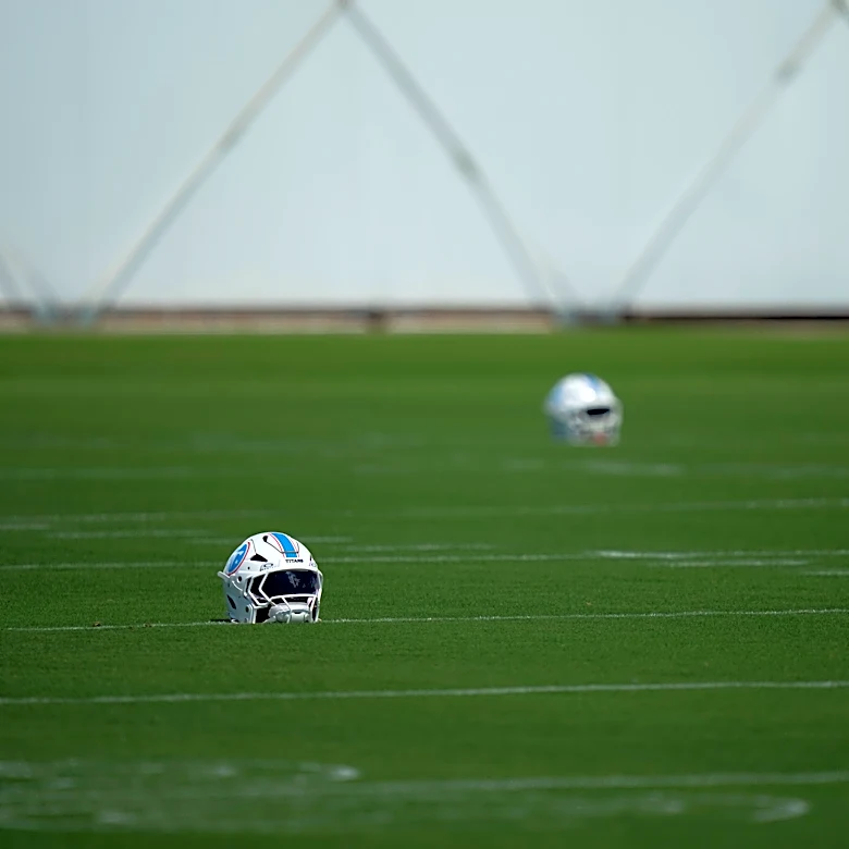 Tennessee Titans release first regular season depth chart
