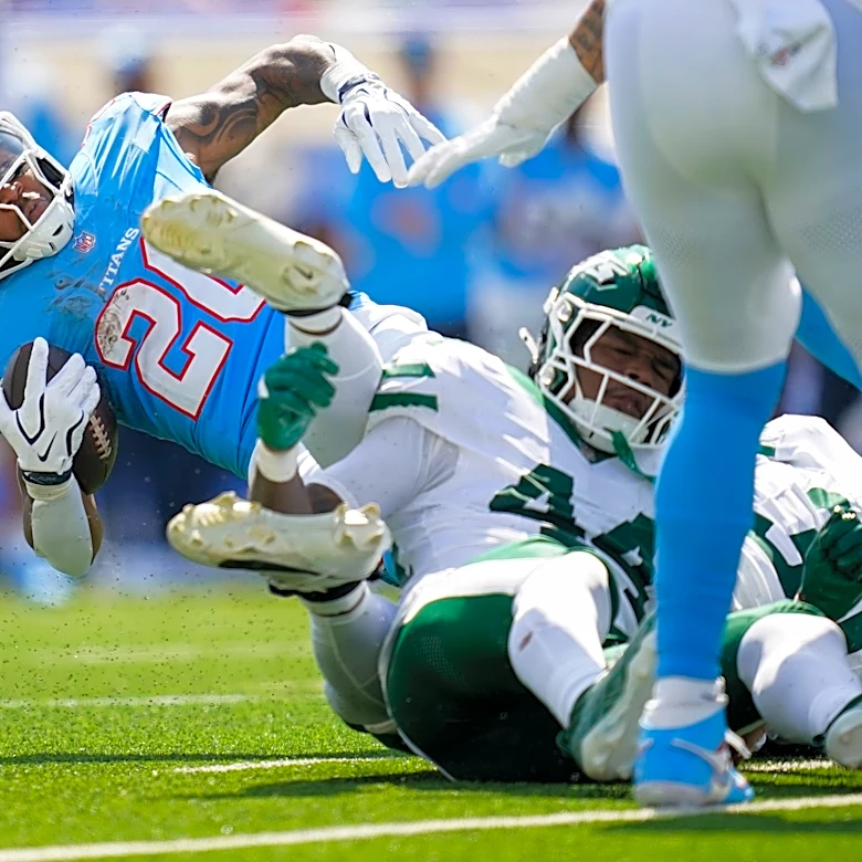 Titans injury report: Tony Pollard, Tyjae Spears sit out