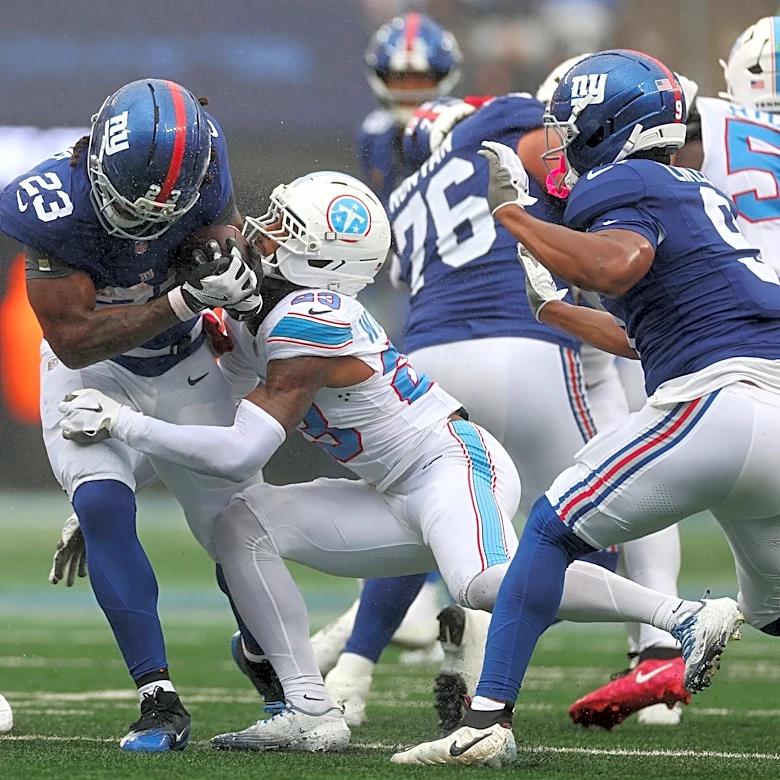 Will Titans' Tyjae Spears, Kevin Winston, or Garrett Dellinger play?