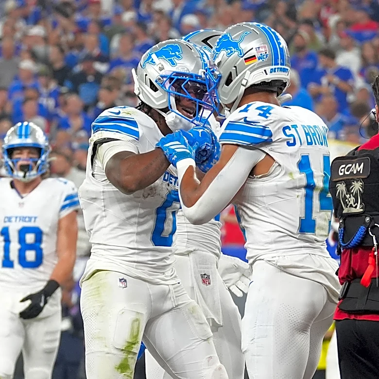 WATCH: Amon-Ra St. Brown scores second TD vs Bills