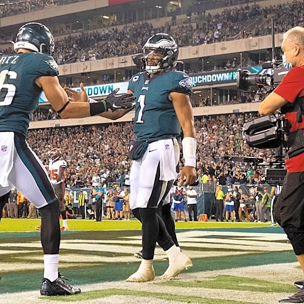 Eagles signing veteran TE Zach Ertz after Dallas Goedert's MCL injury