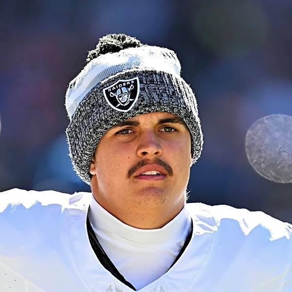 Raiders QB Aidan O'Connell shares heartfelt tribute to late father