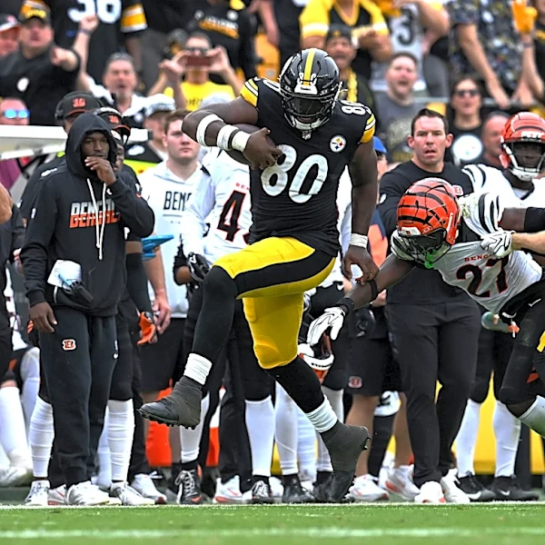 WATCH: Steelers finally score in second half to cut deficit vs Browns