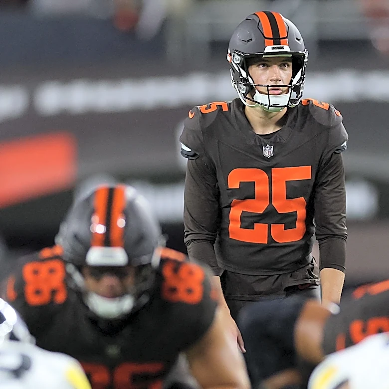 Browns get 56-yard field goal to drop Steelers in final seconds