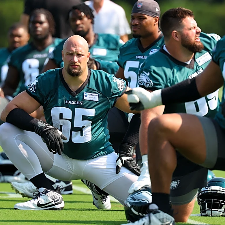 Eagles star tackle Lane Johnson retires due to 'personal reasons'