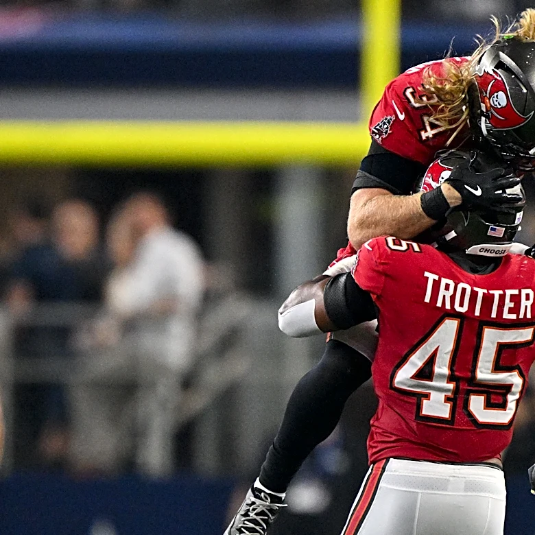WATCH: Anzalone picks off Prescott to secure Bucs first win of season