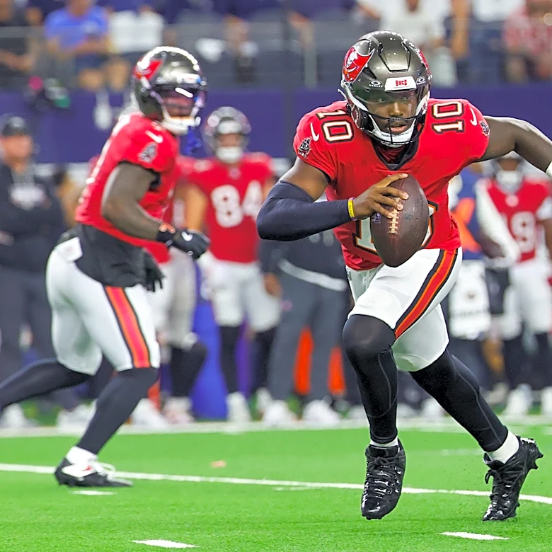 Jalon Daniels makes NFL history in first win as Buccaneers starter