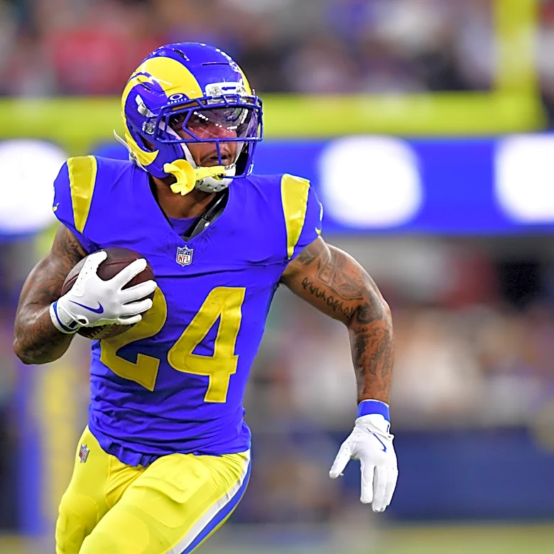 WATCH: Corum TD on opening drive of second half gives Rams back lead