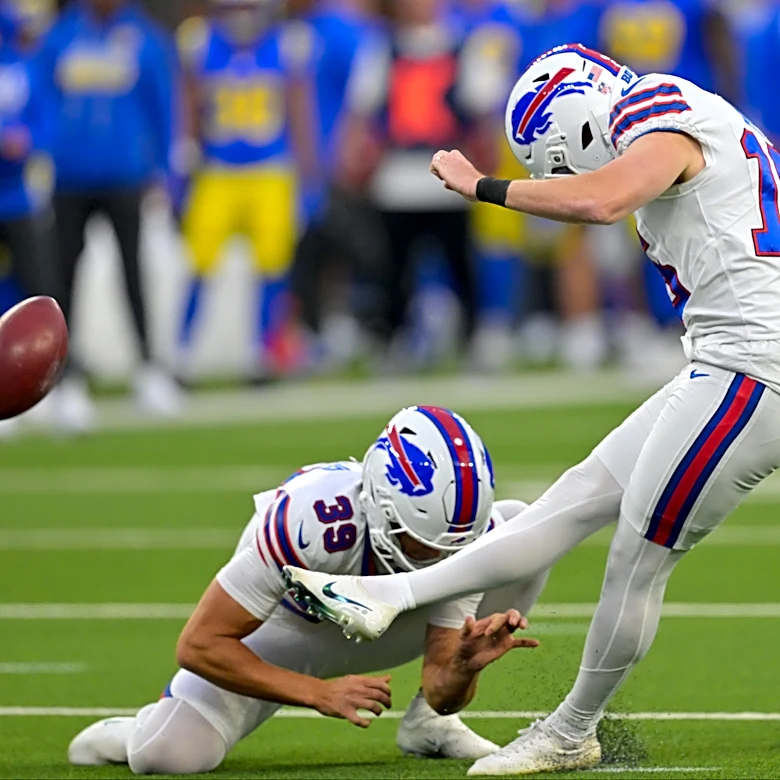WATCH: Greg Rousseau blocks Rams game-winning FG; Bills win on Bass FG
